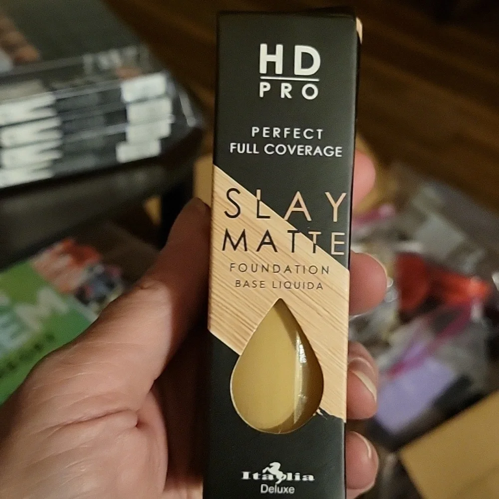 HD Pro Slay Matte Foundation 30ml New in Box - 6B Classic Tan